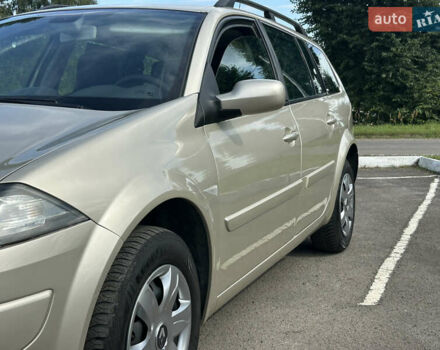 Бежевый Рено Меган, объемом двигателя 1.6 л и пробегом 227 тыс. км за 5450 $, фото 2 на Automoto.ua