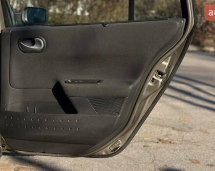 Бежевый Рено Меган, объемом двигателя 1.6 л и пробегом 209 тыс. км за 5650 $, фото 37 на Automoto.ua