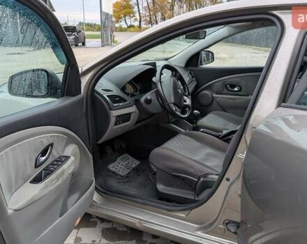 Рено Меган 2009 в Козовой на Automoto.ua Бежевый Рено Меган, объемом двигателя 1.46 л и пробегом 365 тыс. км за 5990 $, фото 11 на Automoto.ua