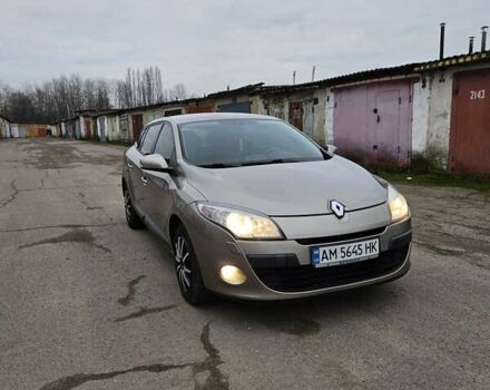 Бежевый Рено Меган, объемом двигателя 1.6 л и пробегом 209 тыс. км за 5750 $, фото 9 на Automoto.ua