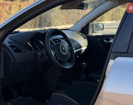 Бежевый Рено Меган, объемом двигателя 1.6 л и пробегом 209 тыс. км за 5650 $, фото 21 на Automoto.ua