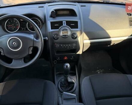 Бежевый Рено Меган, объемом двигателя 1.6 л и пробегом 209 тыс. км за 5650 $, фото 23 на Automoto.ua