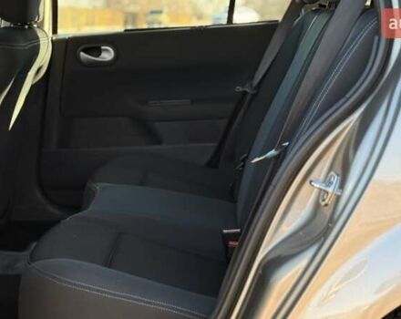 Бежевый Рено Меган, объемом двигателя 1.6 л и пробегом 209 тыс. км за 5650 $, фото 31 на Automoto.ua