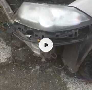 Рено Меган 2009 у Яготине на Automoto.ua Бежевий Рено Меган, об'ємом двигуна 1.6 л та пробігом 240 тис. км за 2300 $, фото 5 на Automoto.ua