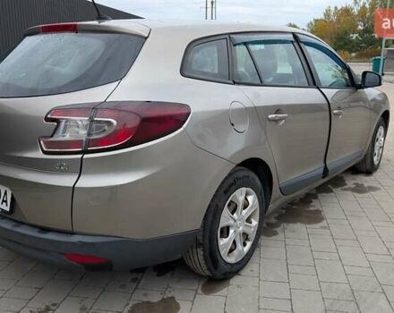 Рено Меган 2009 в Козовой на Automoto.ua Бежевый Рено Меган, объемом двигателя 1.46 л и пробегом 365 тыс. км за 5990 $, фото 5 на Automoto.ua