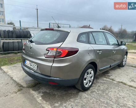 Бежевый Рено Меган, объемом двигателя 1.46 л и пробегом 250 тыс. км за 6577 $, фото 2 на Automoto.ua