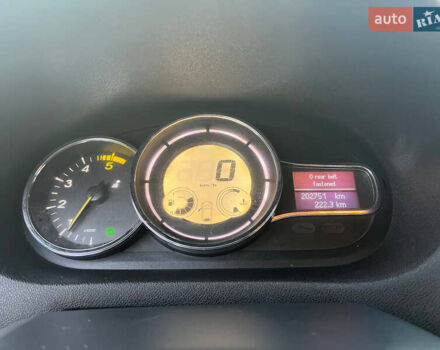 Рено Меган 2010 в Черновцах на Automoto.ua Бежевый Рено Меган, объемом двигателя 1.46 л и пробегом 202 тыс. км за 5800 $, фото 11 на Automoto.ua