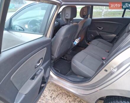 Бежевый Рено Меган, объемом двигателя 1.6 л и пробегом 258 тыс. км за 7349 $, фото 13 на Automoto.ua