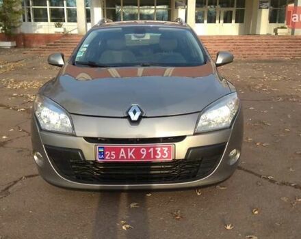 Бежевый Рено Меган, объемом двигателя 1.46 л и пробегом 200 тыс. км за 7500 $, фото 1 на Automoto.ua