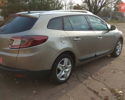 Бежевый Рено Меган, объемом двигателя 1.46 л и пробегом 200 тыс. км за 7500 $, фото 4 на Automoto.ua