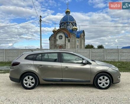 Рено Меган 2010 в Черновцах на Automoto.ua Бежевый Рено Меган, объемом двигателя 1.46 л и пробегом 270 тыс. км за 4999 $, фото 5 на Automoto.ua