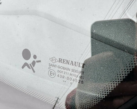 Бежевый Рено Меган, объемом двигателя 1.6 л и пробегом 194 тыс. км за 7399 $, фото 53 на Automoto.ua