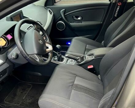 Бежевий Рено Меган, об'ємом двигуна 1.5 л та пробігом 283 тис. км за 7100 $, фото 11 на Automoto.ua