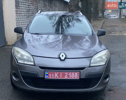 Бежевый Рено Меган, объемом двигателя 1.6 л и пробегом 217 тыс. км за 5999 $, фото 3 на Automoto.ua
