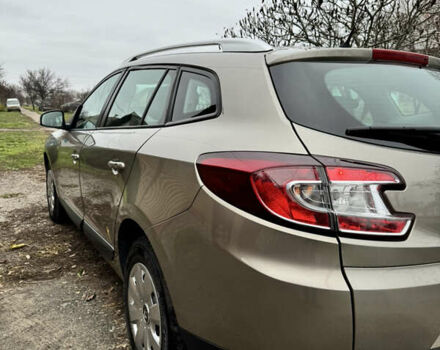 Бежевый Рено Меган, объемом двигателя 1.6 л и пробегом 194 тыс. км за 7399 $, фото 18 на Automoto.ua