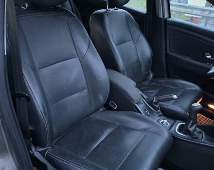 Бежевый Рено Меган, объемом двигателя 1.46 л и пробегом 252 тыс. км за 5200 $, фото 23 на Automoto.ua