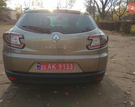 Бежевый Рено Меган, объемом двигателя 1.46 л и пробегом 200 тыс. км за 7500 $, фото 5 на Automoto.ua