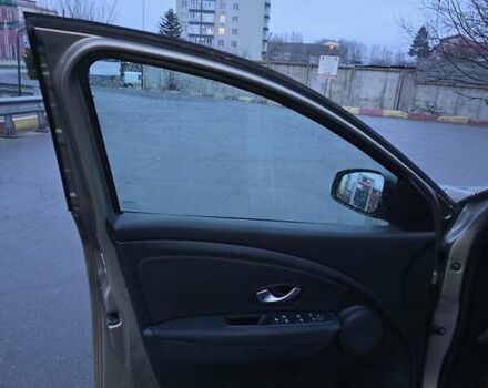 Бежевый Рено Меган, объемом двигателя 1.46 л и пробегом 252 тыс. км за 5200 $, фото 10 на Automoto.ua