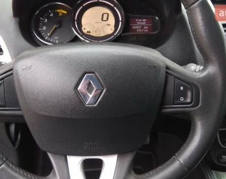 Бежевый Рено Меган, объемом двигателя 1.46 л и пробегом 200 тыс. км за 7500 $, фото 8 на Automoto.ua