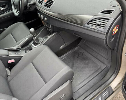 Бежевый Рено Меган, объемом двигателя 1.6 л и пробегом 194 тыс. км за 7399 $, фото 58 на Automoto.ua