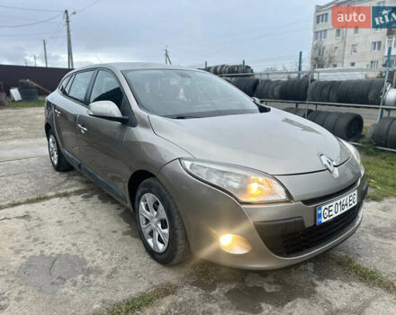 Бежевый Рено Меган, объемом двигателя 1.46 л и пробегом 250 тыс. км за 6577 $, фото 1 на Automoto.ua