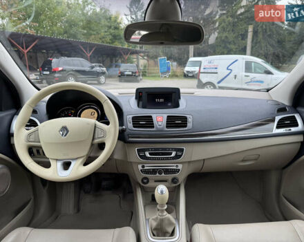 Бежевий Рено Меган, об'ємом двигуна 1.4 л та пробігом 212 тис. км за 6300 $, фото 23 на Automoto.ua