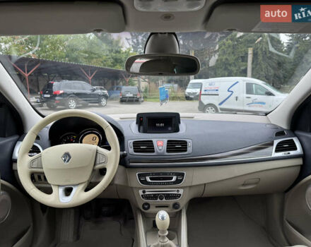 Бежевий Рено Меган, об'ємом двигуна 1.4 л та пробігом 212 тис. км за 6300 $, фото 22 на Automoto.ua