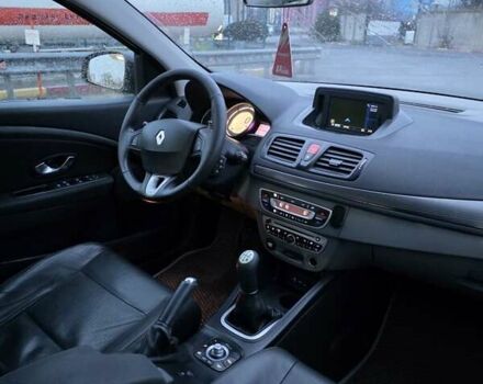 Бежевый Рено Меган, объемом двигателя 1.46 л и пробегом 252 тыс. км за 5200 $, фото 17 на Automoto.ua