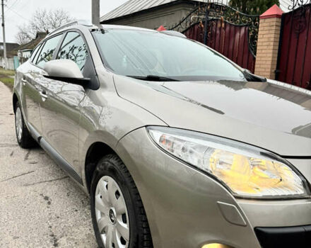 Бежевый Рено Меган, объемом двигателя 1.6 л и пробегом 194 тыс. км за 7399 $, фото 5 на Automoto.ua