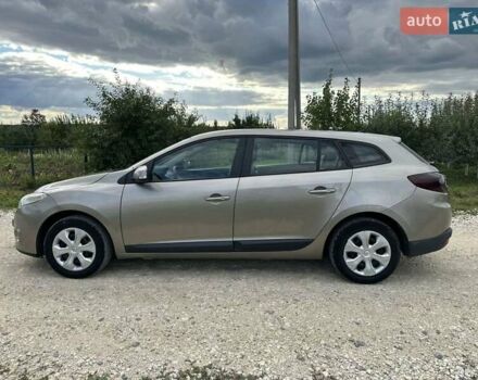 Рено Меган 2010 в Черновцах на Automoto.ua Бежевый Рено Меган, объемом двигателя 1.46 л и пробегом 270 тыс. км за 4999 $, фото 6 на Automoto.ua