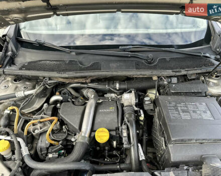 Бежевый Рено Меган, объемом двигателя 1.46 л и пробегом 250 тыс. км за 6577 $, фото 18 на Automoto.ua