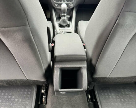 Бежевый Рено Меган, объемом двигателя 1.6 л и пробегом 194 тыс. км за 7399 $, фото 44 на Automoto.ua