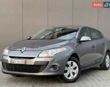 Бежевый Рено Меган, объемом двигателя 1.6 л и пробегом 106 тыс. км за 8499 $, фото 1 на Automoto.ua