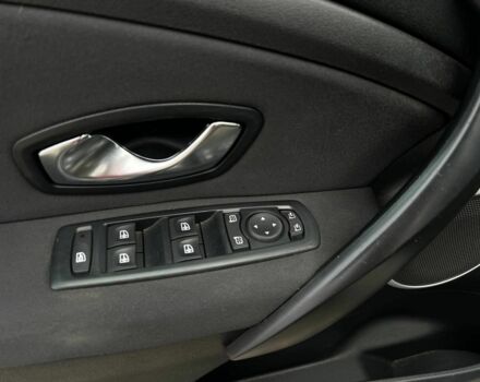 Бежевый Рено Меган, объемом двигателя 1.5 л и пробегом 211 тыс. км за 7400 $, фото 9 на Automoto.ua