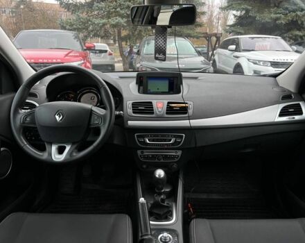 Бежевый Рено Меган, объемом двигателя 1.5 л и пробегом 211 тыс. км за 7400 $, фото 11 на Automoto.ua