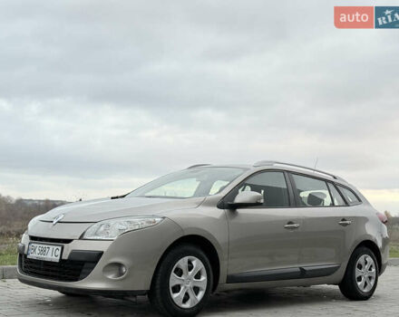 Бежевый Рено Меган, объемом двигателя 1.6 л и пробегом 289 тыс. км за 6700 $, фото 7 на Automoto.ua