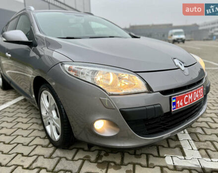 Бежевий Рено Меган, об'ємом двигуна 1.46 л та пробігом 135 тис. км за 7850 $, фото 47 на Automoto.ua