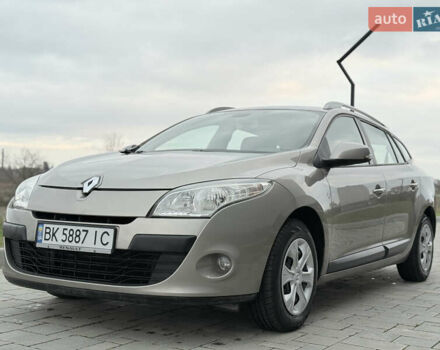 Бежевый Рено Меган, объемом двигателя 1.6 л и пробегом 289 тыс. км за 6700 $, фото 8 на Automoto.ua