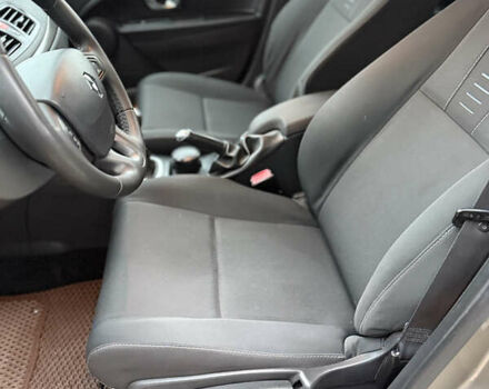 Бежевый Рено Меган, объемом двигателя 1.6 л и пробегом 289 тыс. км за 6700 $, фото 15 на Automoto.ua