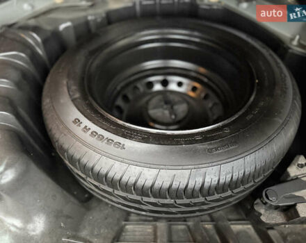 Бежевый Рено Меган, объемом двигателя 1.6 л и пробегом 289 тыс. км за 6700 $, фото 30 на Automoto.ua