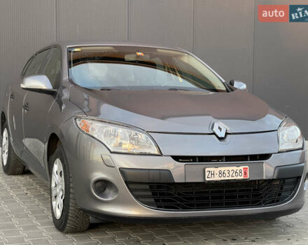 Бежевый Рено Меган, объемом двигателя 1.6 л и пробегом 106 тыс. км за 8499 $, фото 4 на Automoto.ua