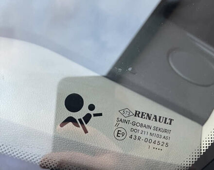 Бежевый Рено Меган, объемом двигателя 1.6 л и пробегом 106 тыс. км за 8499 $, фото 28 на Automoto.ua