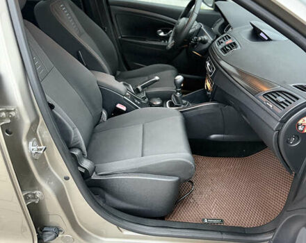 Бежевый Рено Меган, объемом двигателя 1.6 л и пробегом 289 тыс. км за 6700 $, фото 21 на Automoto.ua