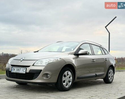 Бежевый Рено Меган, объемом двигателя 1.6 л и пробегом 289 тыс. км за 6700 $, фото 9 на Automoto.ua