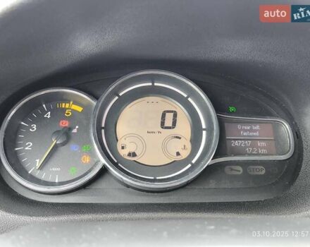 Бежевый Рено Меган, объемом двигателя 1.5 л и пробегом 247 тыс. км за 8500 $, фото 16 на Automoto.ua