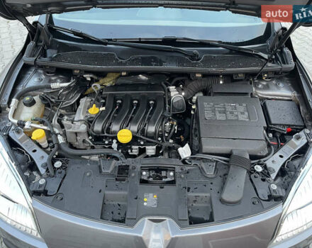 Бежевый Рено Меган, объемом двигателя 1.6 л и пробегом 106 тыс. км за 8499 $, фото 29 на Automoto.ua