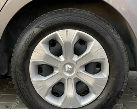 Бежевый Рено Меган, объемом двигателя 1.6 л и пробегом 106 тыс. км за 8499 $, фото 26 на Automoto.ua