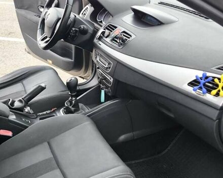 Бежевый Рено Меган, объемом двигателя 1.5 л и пробегом 247 тыс. км за 8500 $, фото 24 на Automoto.ua