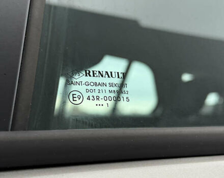 Бежевый Рено Меган, объемом двигателя 1.6 л и пробегом 289 тыс. км за 6700 $, фото 26 на Automoto.ua