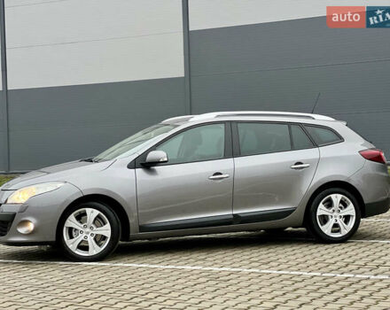 Бежевий Рено Меган, об'ємом двигуна 1.46 л та пробігом 135 тис. км за 7850 $, фото 9 на Automoto.ua